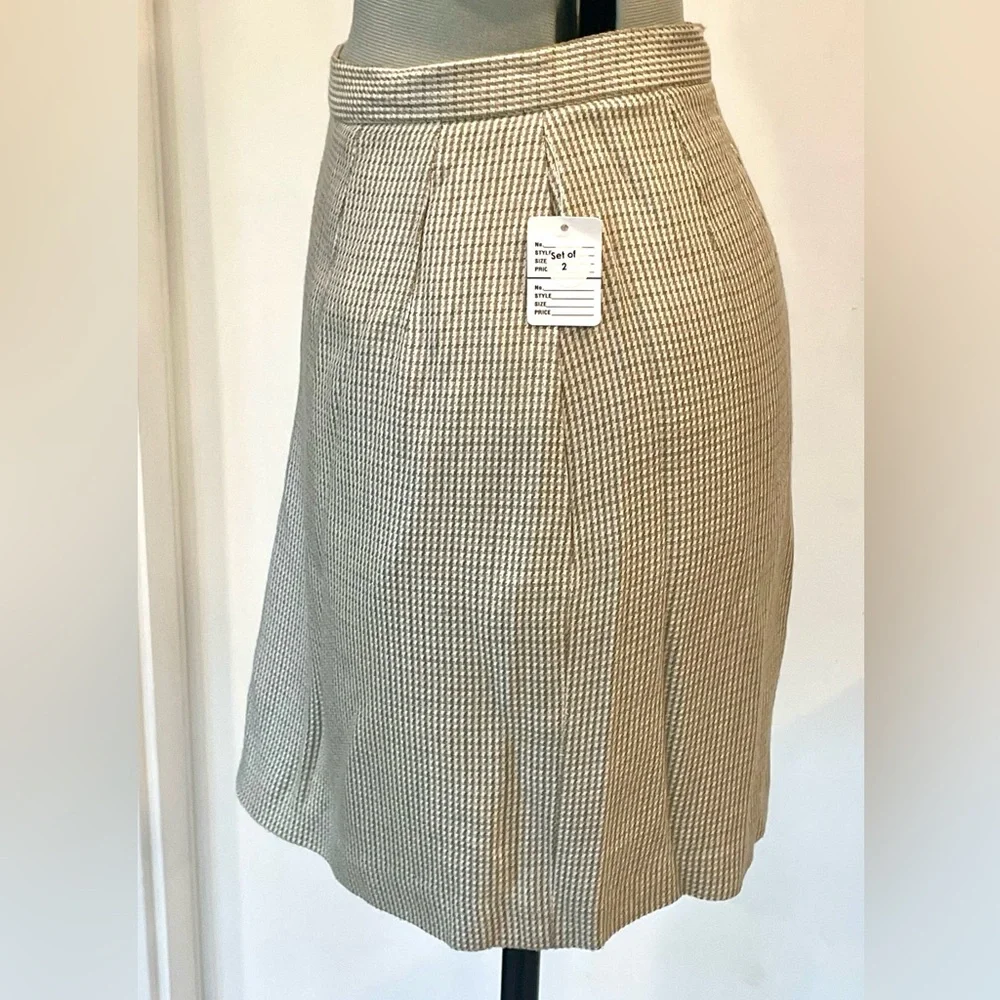 Christian Dior Vintage 80s plaid jacket & skirt, mother of pearl buttons, 8, GUC